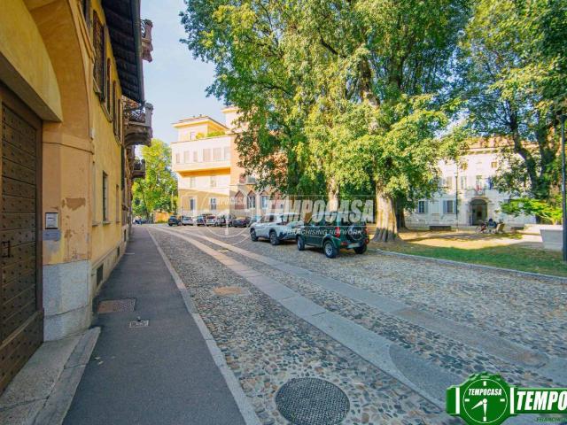 Appartamento in vendita a Pavia, Lombardia