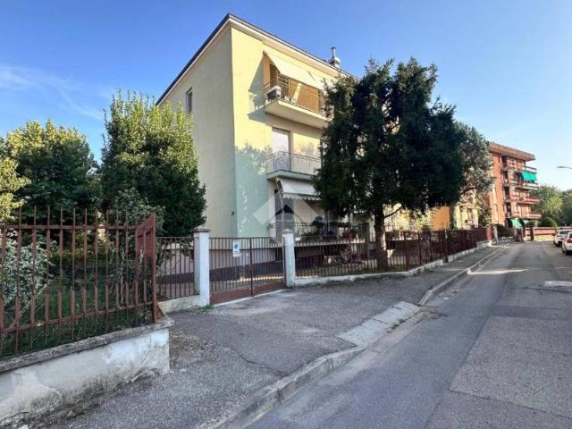 Appartamento in vendita a Pavia, Lombardia