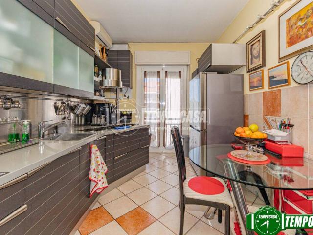 Appartamento in vendita a Pavia, Lombardia