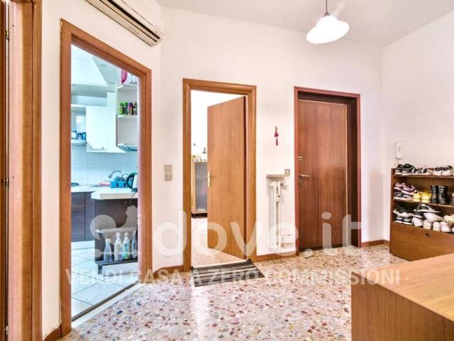 Appartamento in vendita a Pavia, Lombardia