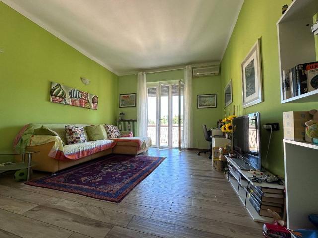 Appartamento in vendita a Pavia, Lombardia