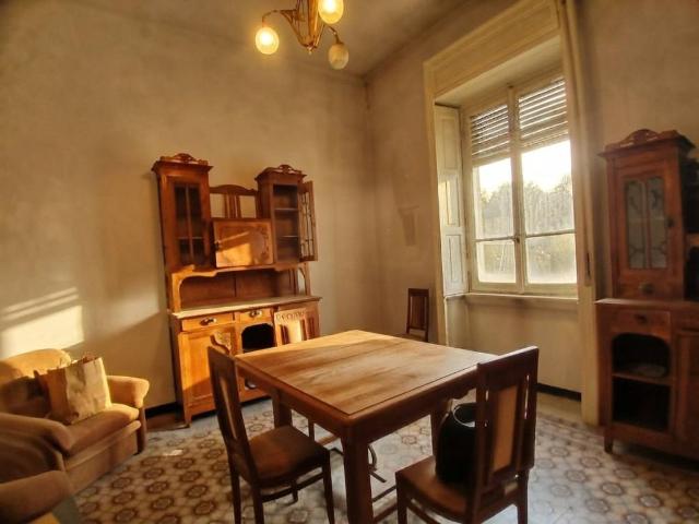 Appartamento in vendita a Pavia, Lombardia