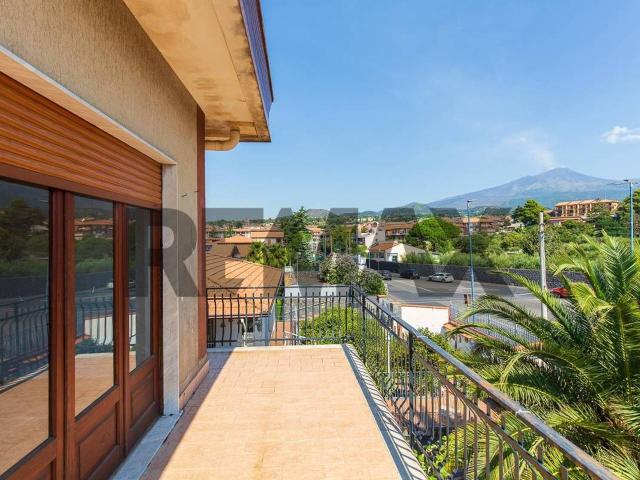 Appartamento in vendita a Pedara, Sicilia