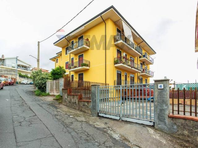 Appartamento in vendita a Pedara, Catania