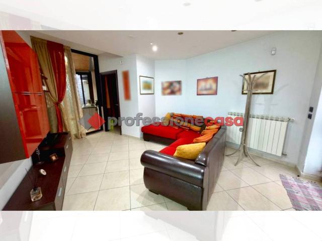 Appartamento in vendita a Pedara, Catania