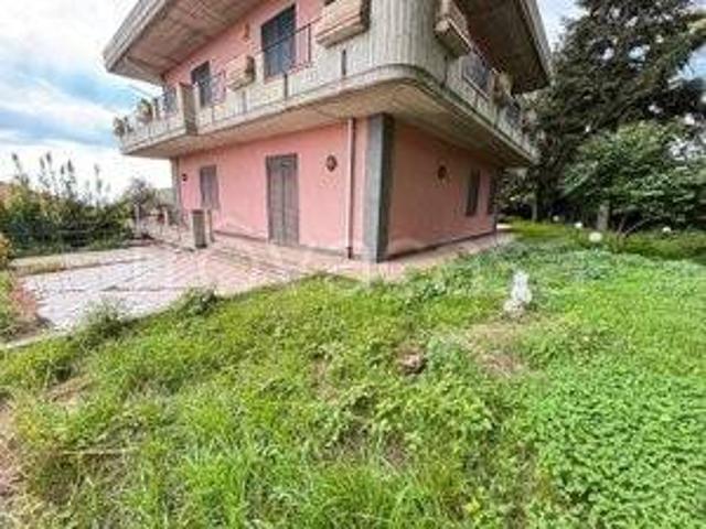 Appartamento in vendita a Pedara, Catania