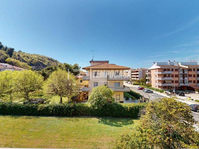 Appartamento in vendita a Valdaso, Marche