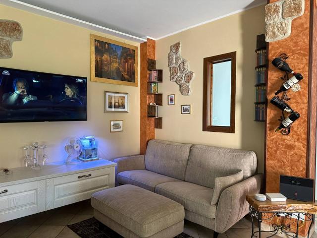 Appartamento in vendita a Valdaso, Marche