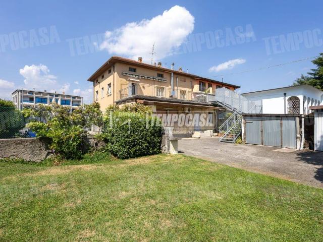 Appartamento in vendita a Albano Sant'alessandro, Lombardia