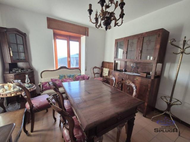 Appartamento in vendita a Peglio, Lombardia