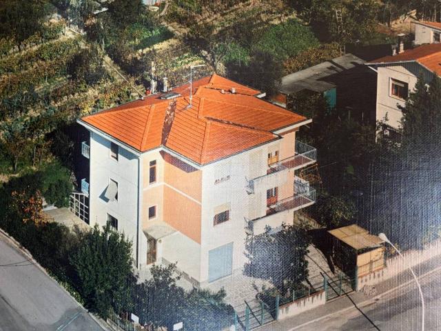 Appartamento in vendita a Unione di Comuni Valdarno e Valdisieve, Pelago