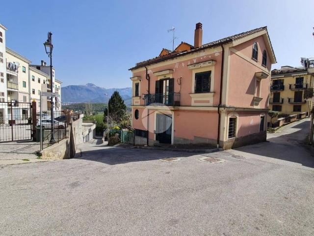 Appartamento in vendita a Pellezzano, Campania