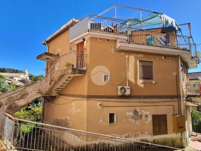 Appartamento in vendita a Pellezzano, Salerno