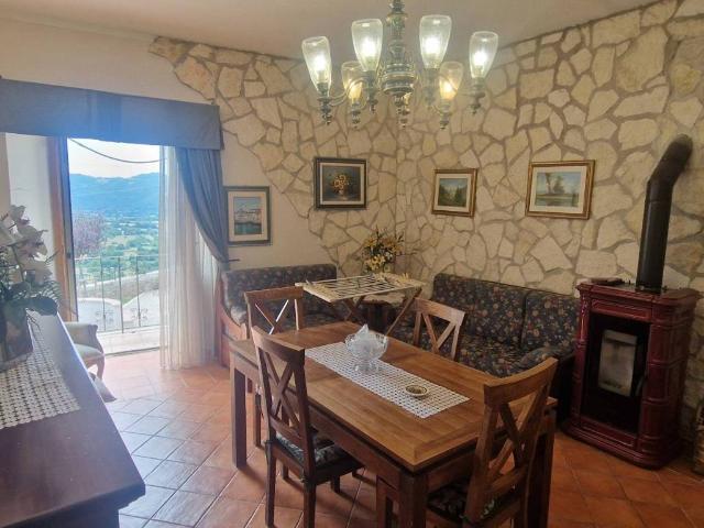 Appartamento in vendita a Pereto, Abruzzo