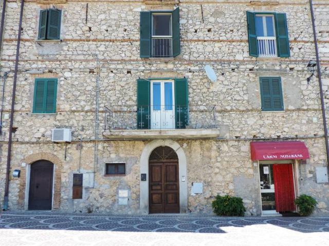 Appartamento in vendita a Pereto, Abruzzo