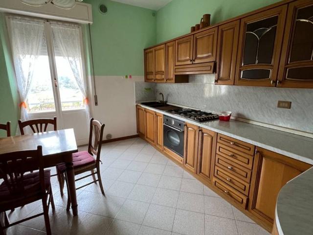 Appartamento in vendita a Quartiere Mercatale, Marche