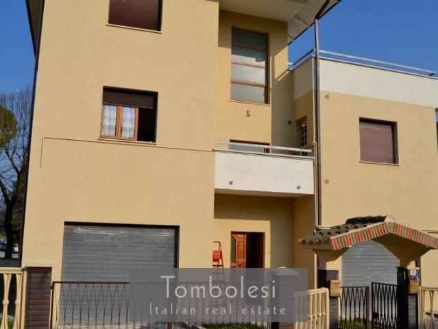 Appartamento in vendita a Quartiere Mercatale, Marche
