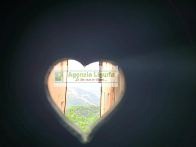 Appartamento in vendita a Perinaldo, Liguria