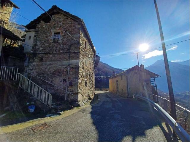 Appartamento in vendita a Perloz, Aosta