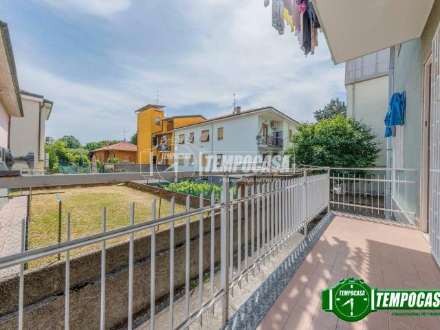 Appartamento in vendita a Pero, Lombardia