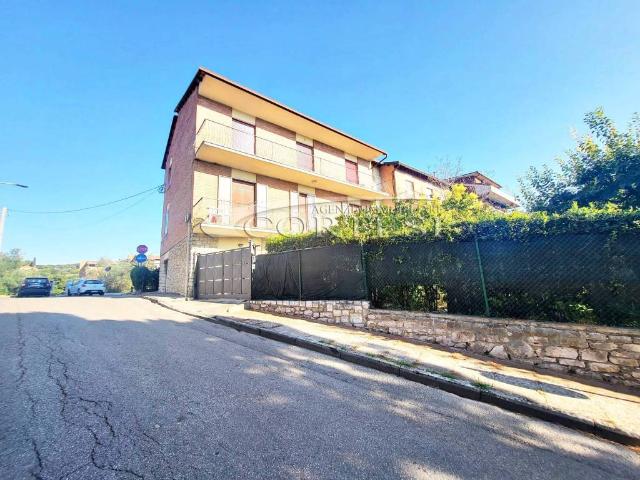 Appartamento in vendita a Cenerente, Umbria