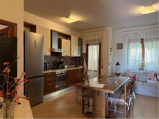 Appartamento in vendita a Conservoni, Cenerente