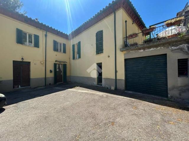 Appartamento in vendita a Sant'Erminio, Cenerente