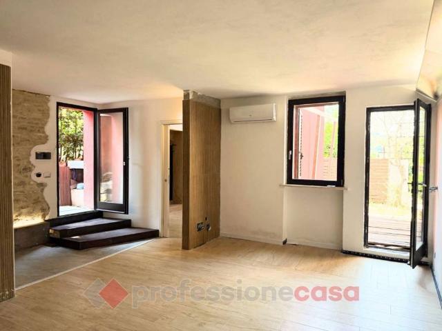 Appartamento in vendita a Sant'Erminio, Cenerente