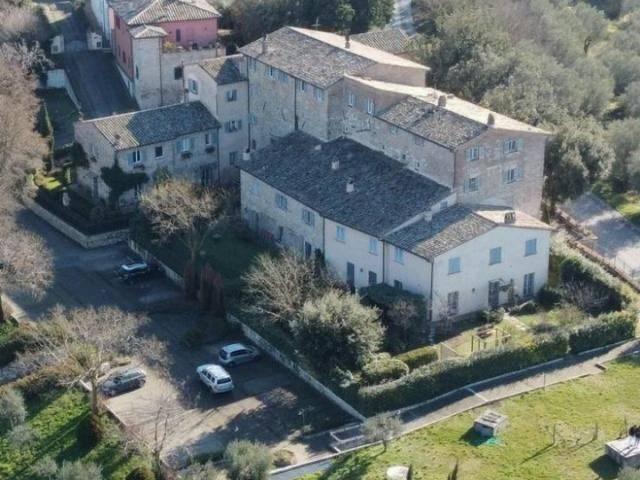 Appartamento in vendita a Sant'Erminio, Cenerente