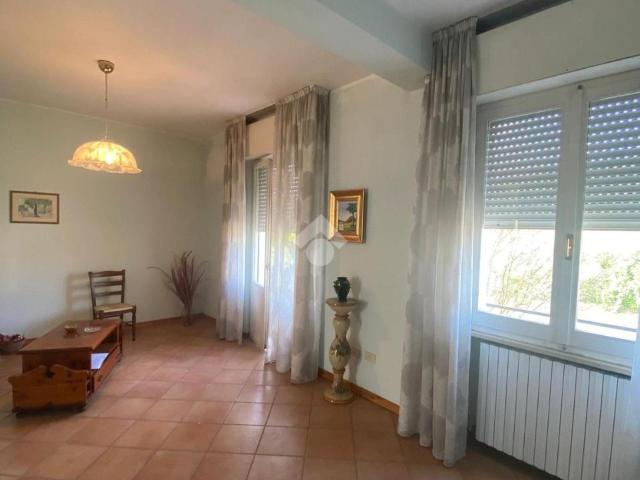 Appartamento in vendita a Colombarone, Marche