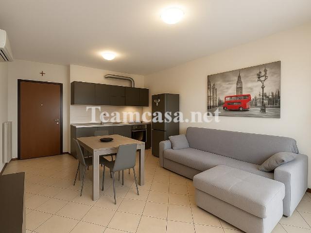 Appartamento in vendita a Pesaro, Pesaro E Urbino