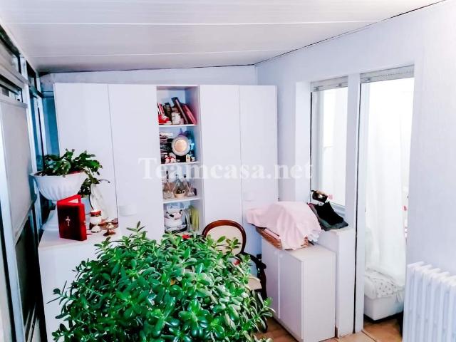 Appartamento in vendita a Pesaro, Pesaro E Urbino