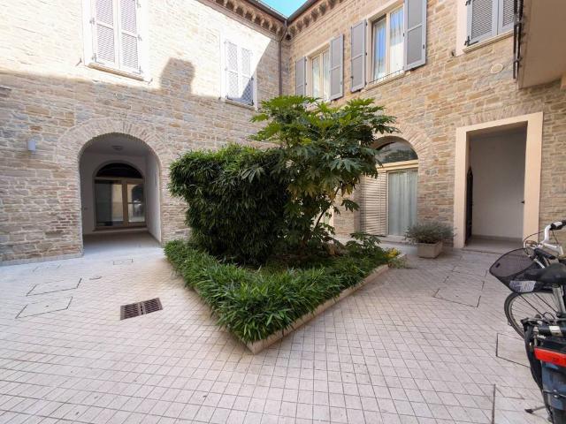 Appartamento in vendita a Centro Storico, Marche