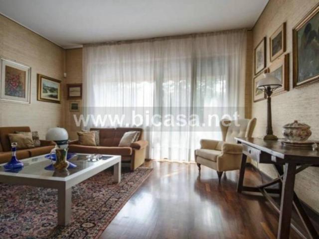 Appartamento in vendita a Pesaro, Pesaro E Urbino