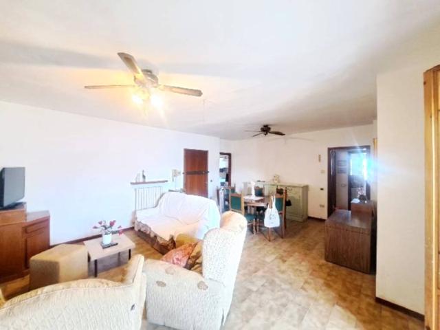 Appartamento in vendita a Villa Fastiggi, Marche