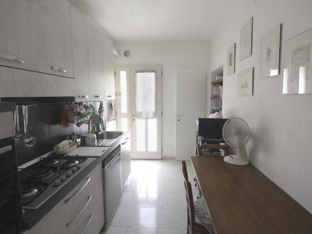 Appartamento in vendita a Calcinari, Marche