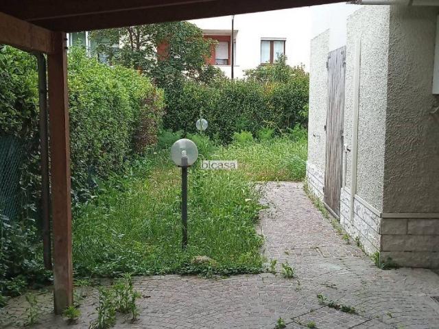 Appartamento in vendita a Villa Fastiggi, Marche