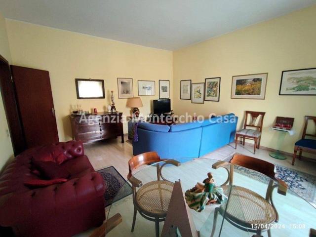 Appartamento in vendita a Miralfiore, Marche
