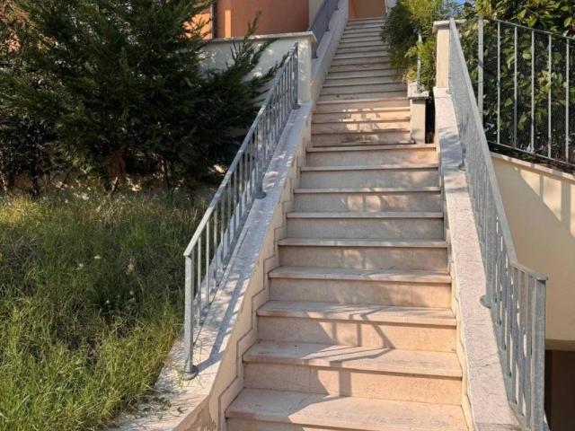 Appartamento in vendita a Pesaro, Pesaro E Urbino