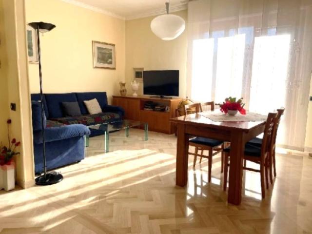 Appartamento in vendita a Villa Fastiggi, Marche