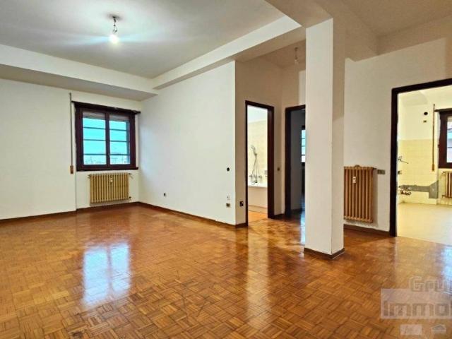 Appartamento in vendita a Centro Storico, Marche
