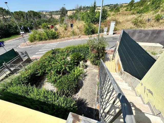 Appartamento in vendita a Pesaro, Pesaro E Urbino