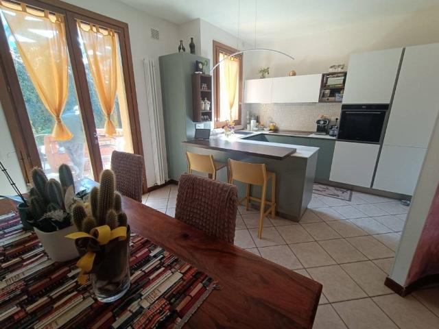 Villa Indipendente in vendita a Muraglia, Pesaro