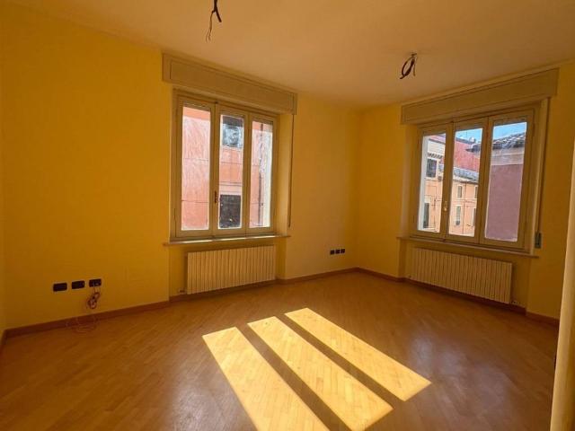 Appartamento in vendita a Centro Storico, Marche