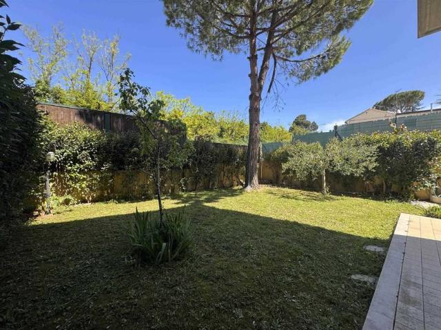 Appartamento in vendita a Ledimar, Marche