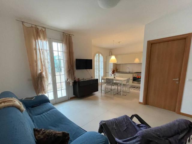 Appartamento in vendita a Pesaro, Pesaro E Urbino