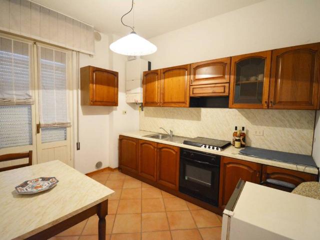 Appartamento in vendita a Pesaro, Pesaro E Urbino