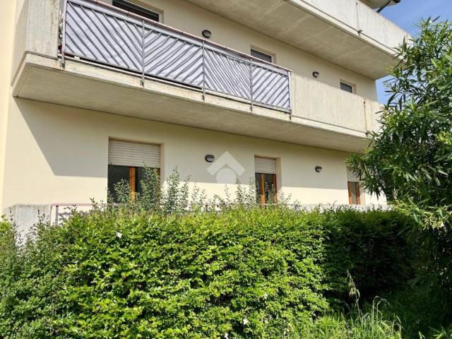 Appartamento in vendita a Pesaro, Pesaro E Urbino