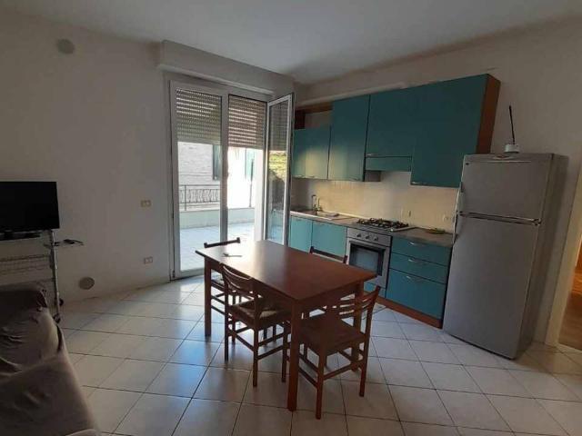 Appartamento in vendita a Pesaro, Pesaro E Urbino