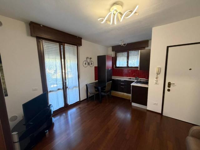 Appartamento in vendita a Pesaro, Pesaro E Urbino